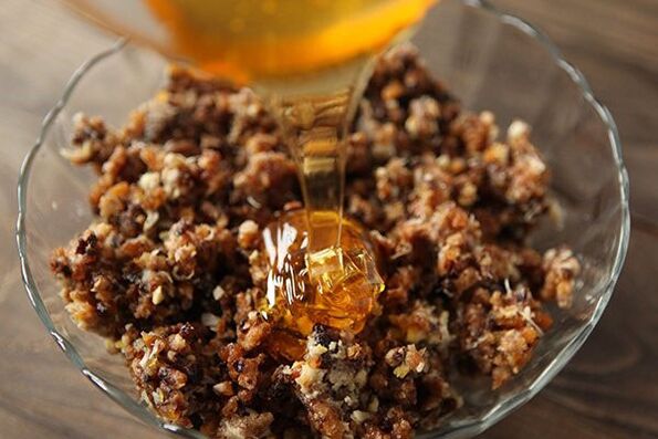 Noix au miel un remède populaire pour augmenter rapidement la puissance à la maison
