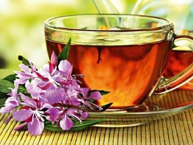 Le thé à l'épilobe peut apporter des avantages et des inconvénients au corps masculin