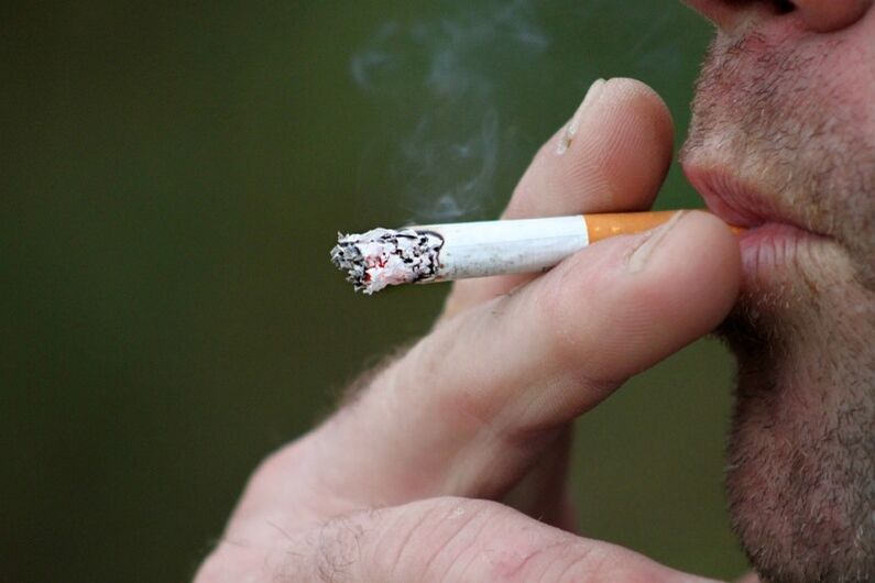 Le tabagisme est un facteur de développement de la dysfonction érectile. 